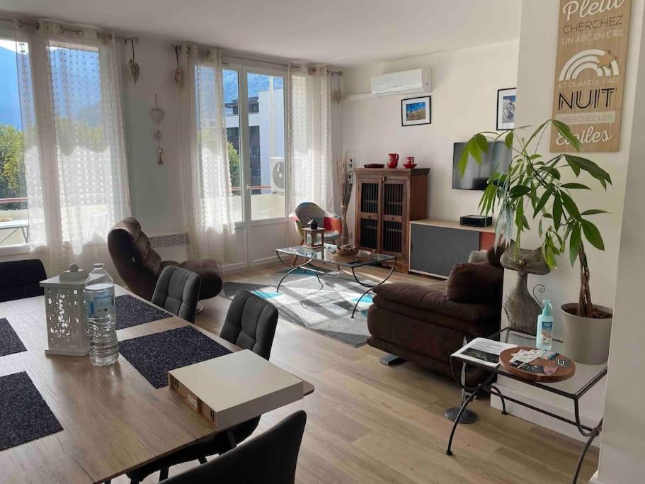 Apartamento Le Chasseur Alpin Albertville Exterior foto